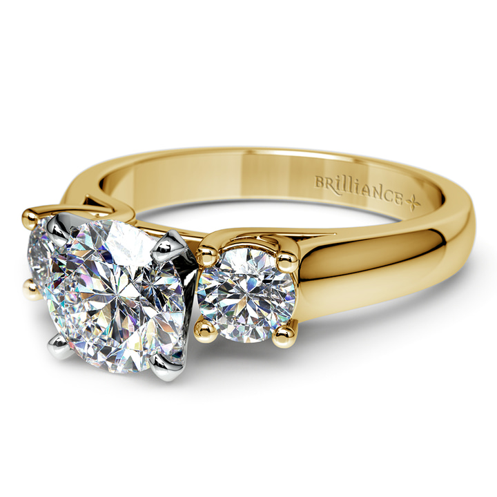 3 Round Stone Diamond Engagement Ring In Yellow Gold | Thumbnail 04