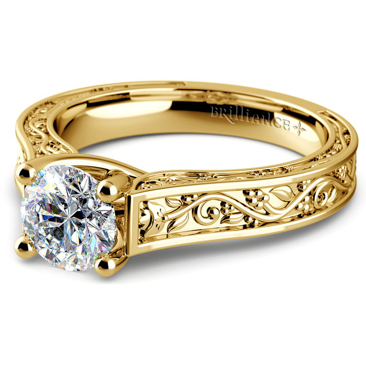 Antique Solitaire Engagement Ring in Yellow Gold | Thumbnail 04