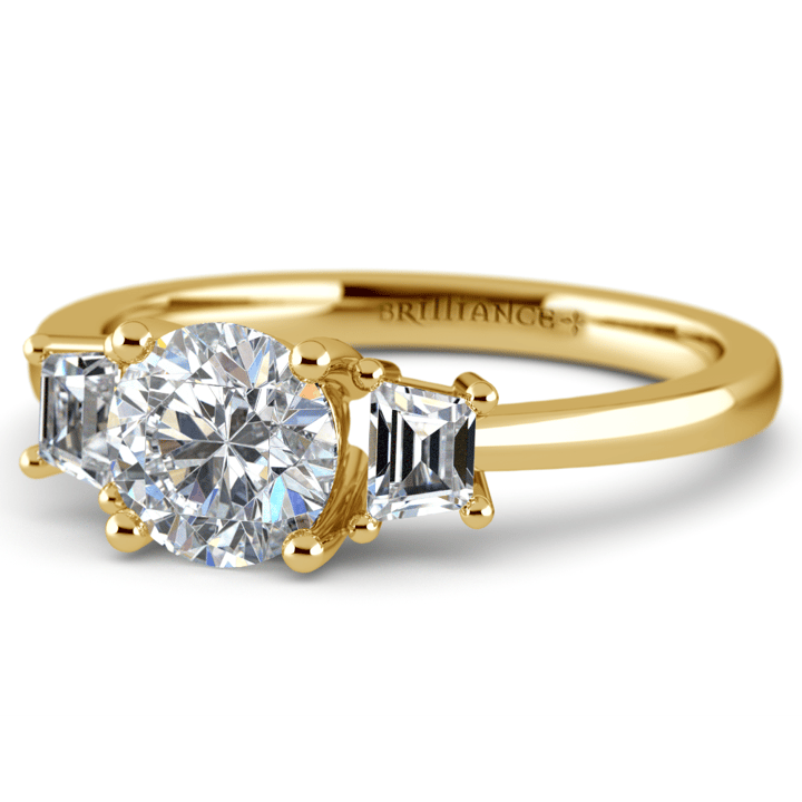 3 Stone Trapezoid Diamond Ring In Yellow Gold (1/3 Ctw) | Thumbnail 04