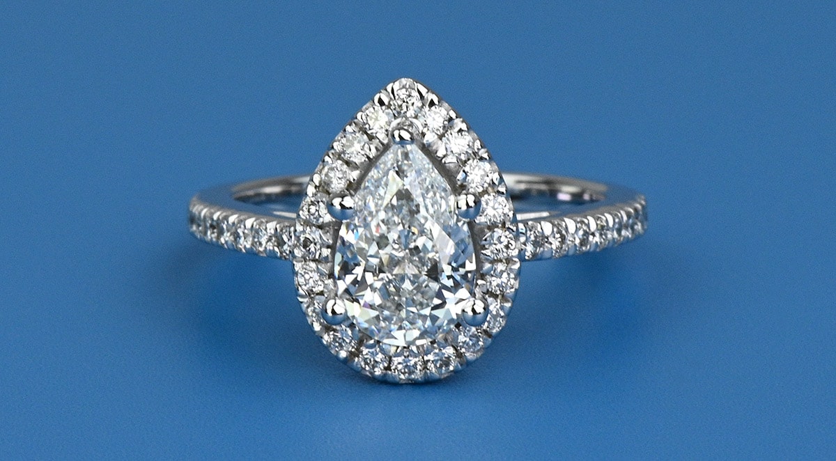 Benefits of Pear Diamond Engagement Rings