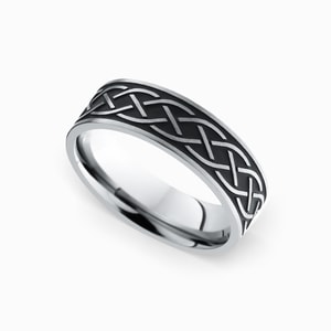 Heartstrung - Titanium Mens Band with Celtic Sailor's Knot (7mm)