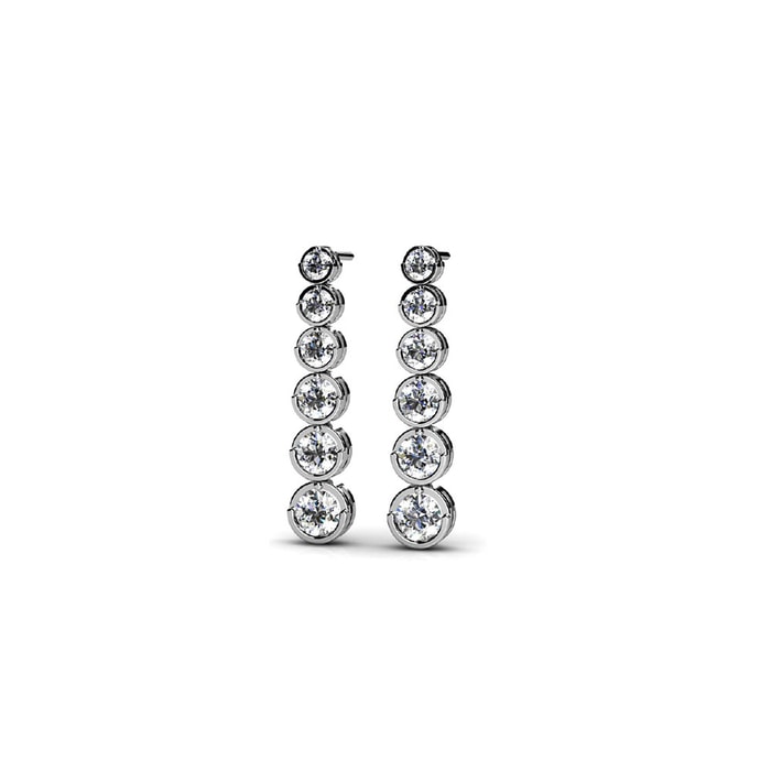 Graduated Diamond Dangle Drop Earrings In White Gold (1 Ctw)