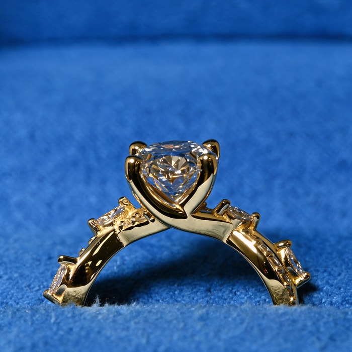 1.82 Carat Lab Oval Diamond Ivy Diamond Engagement Ring in Yellow Gold