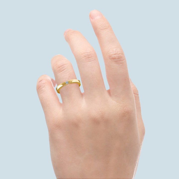 Flat Promise Ring with Round Diamond in Yellow Gold (2.75mm) | Thumbnail 06