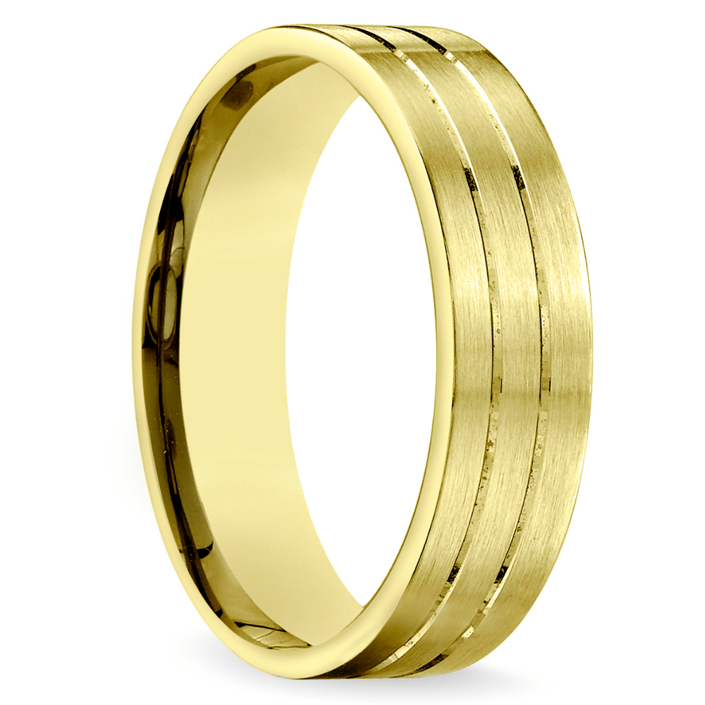 Carved Satin Men's Wedding Ring in Yellow Gold (6mm) | Thumbnail 02