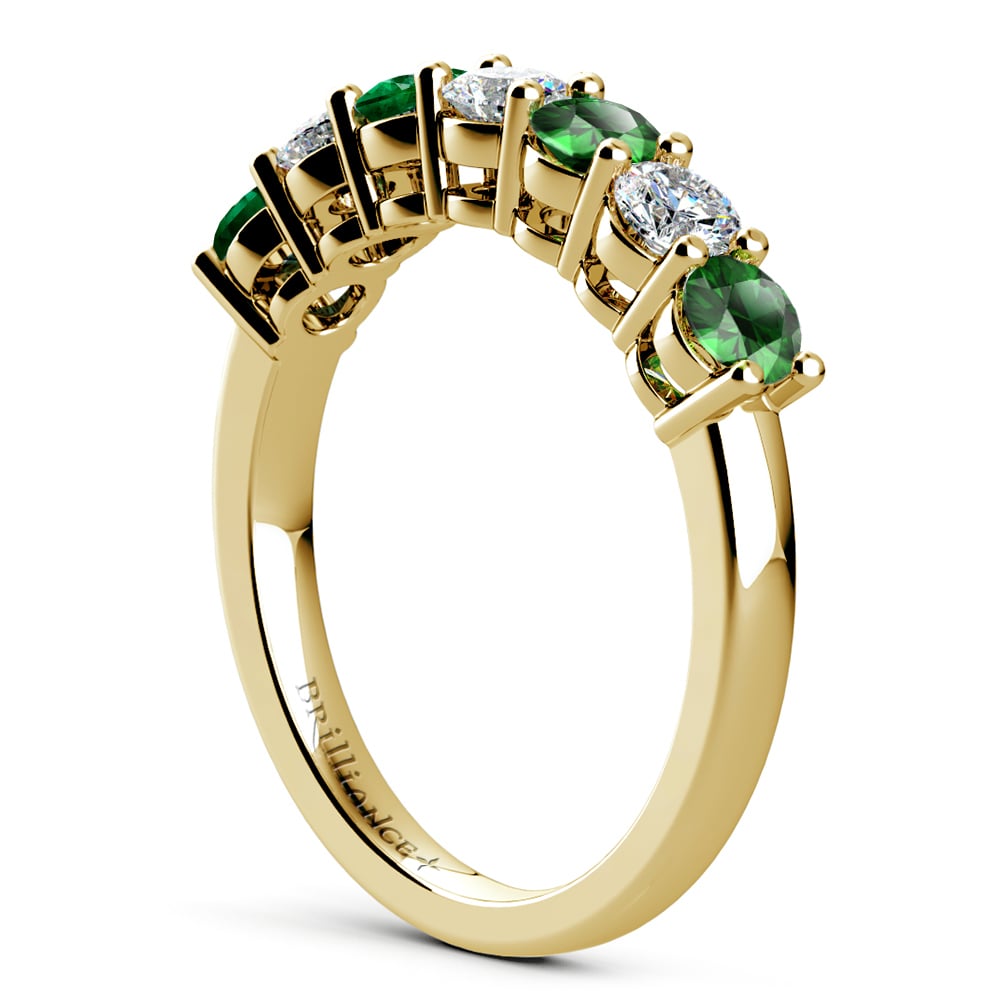 Seven Stone Diamond And Emerald Ring In Yellow Gold | Thumbnail 04