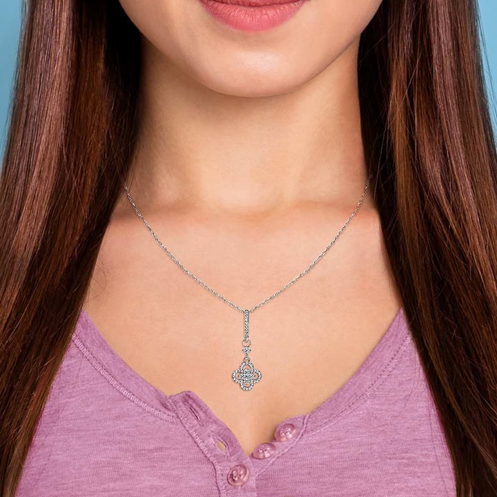 4 Leaf Clover Diamond Pendant Necklace  | Thumbnail 03