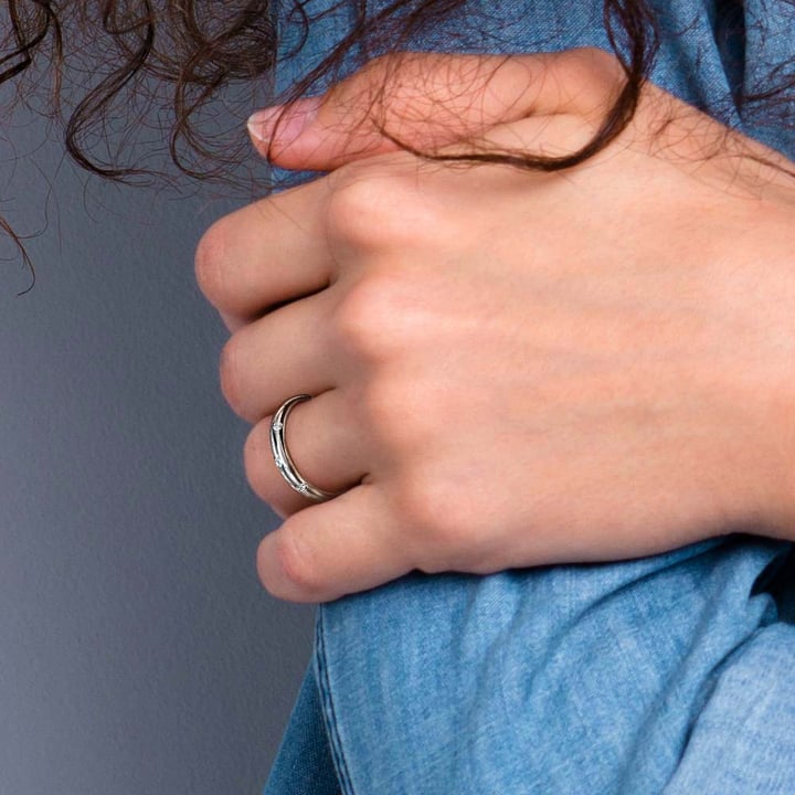 Inset Diamond Wedding Ring in White Gold (4mm) | Thumbnail 07