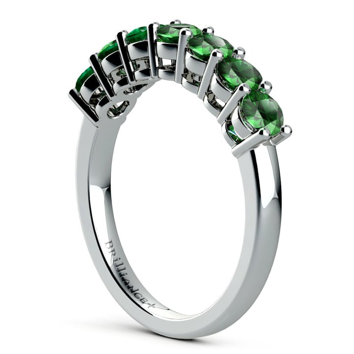 Seven Stone Emerald Ring In White Gold | Thumbnail 04