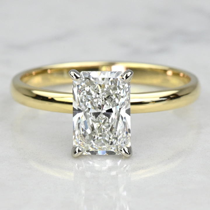 Classic Solitaire Engagement Ring in Yellow Gold | Thumbnail 05