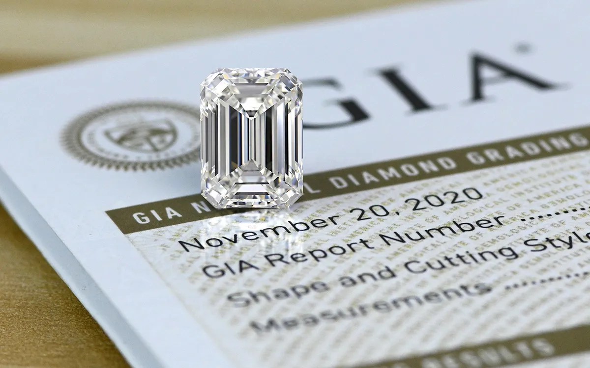 Designer Solid White Gold 16-Diamond Ring - $12K Appraisal Value w/CoA