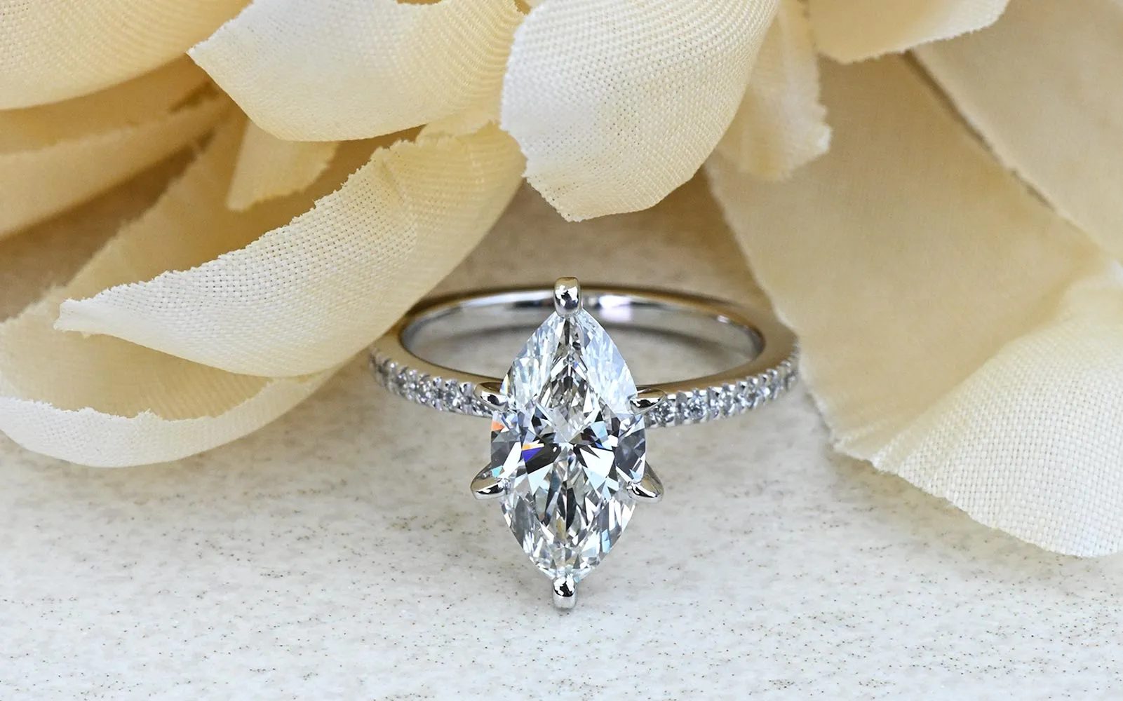 10 Best Engagement Ring Styles (2023) | Vintage Diamond Ring