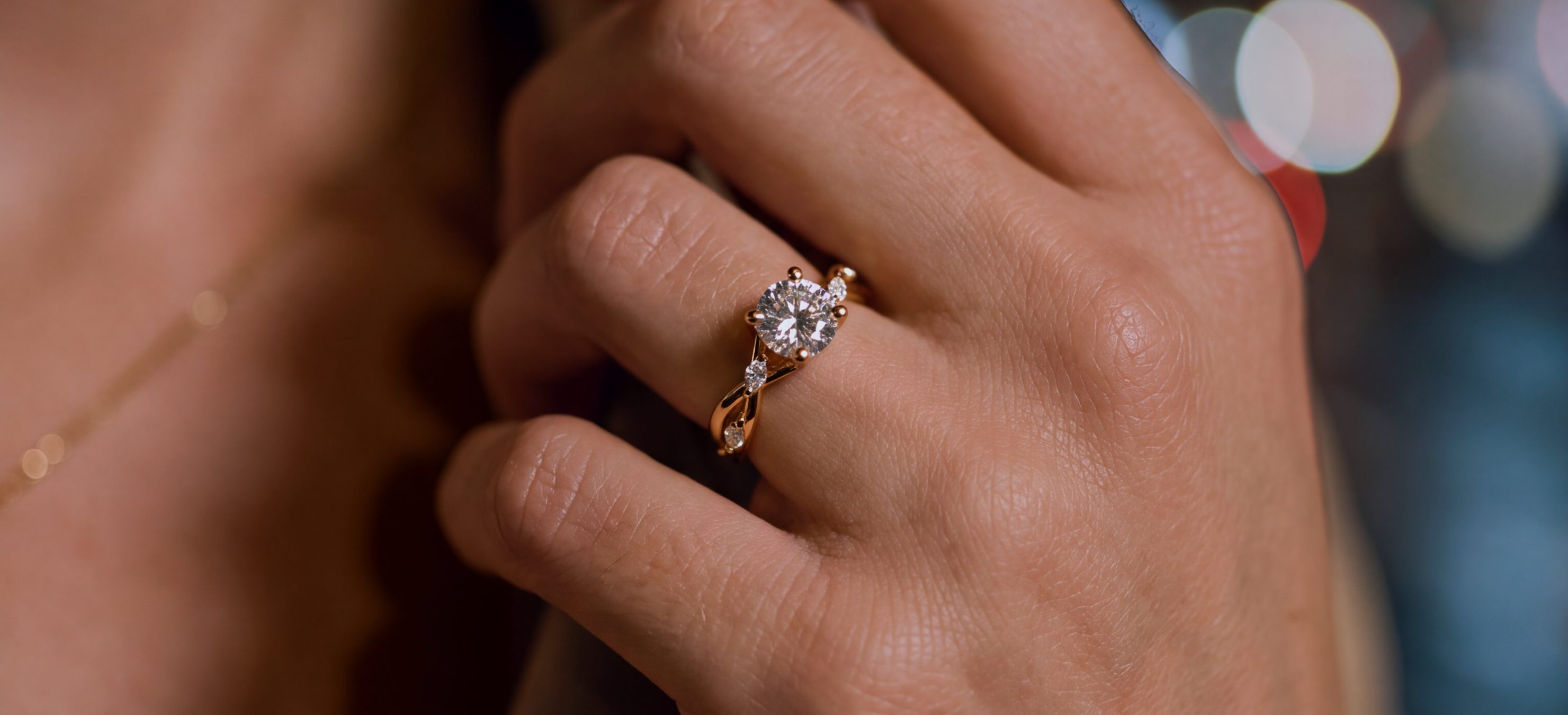 What Hand Does a Wedding Ring Go On?