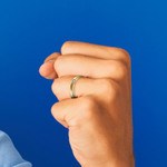 Men's Engagement Ring with Baguette Diamond in Yellow Gold | Thumbnail 07