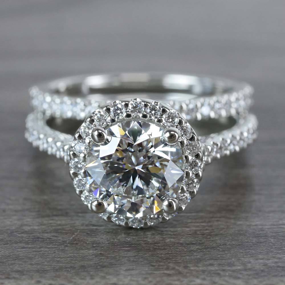 Beautiful Halo Engagement 2 Carat Diamond Ring Wedding Set