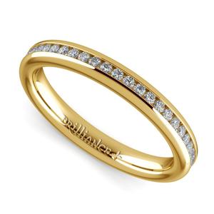 Channel Diamond Wedding Ring in Yellow Gold (1/4 ctw)