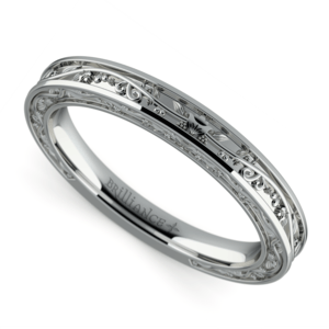 Antique Wedding Ring in Platinum