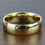 Comfort Fit Men's Wedding Ring in Yellow Gold (6mm) | Thumbnail 03