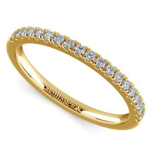Petite Scallop Diamond Wedding Ring in Yellow Gold