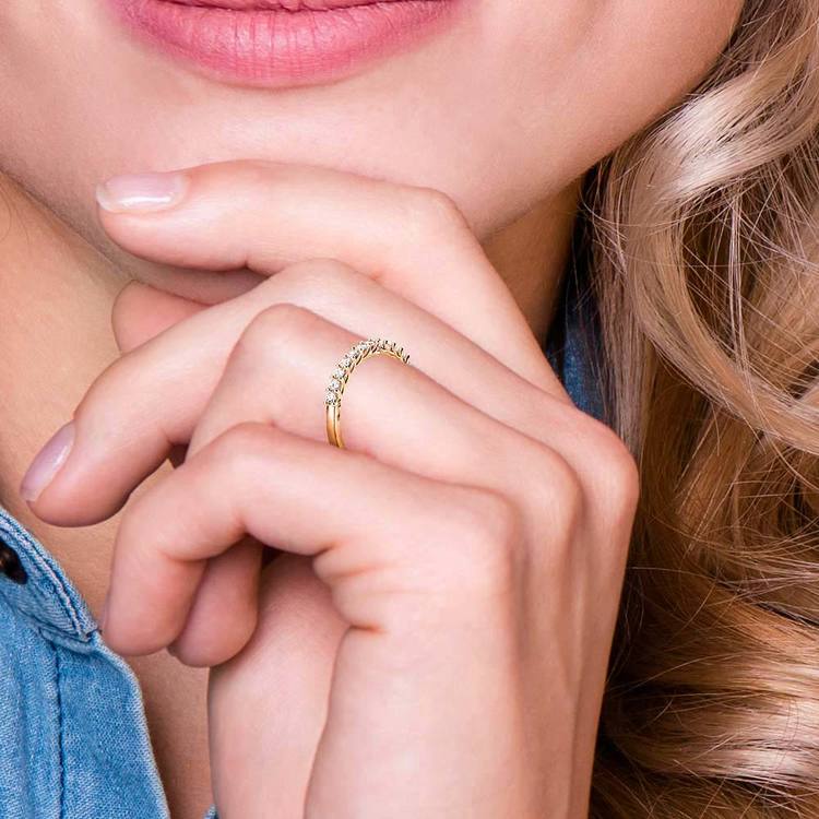 Reverse Trellis Diamond Wedding Ring in Yellow Gold | 07