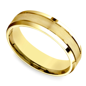 Satin Beveled Men's Wedding Ring in Yellow Gold (6mm)
