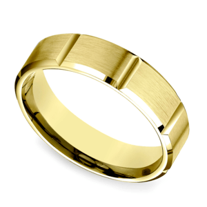 Vertical Grooved Men's Wedding Ring in Yellow Gold (8mm)