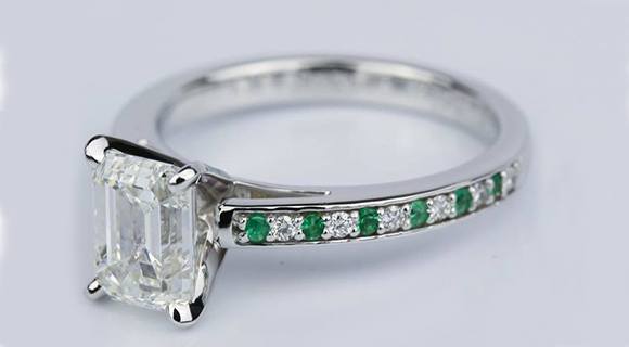 Modern Gemstone Rings: Emeralds